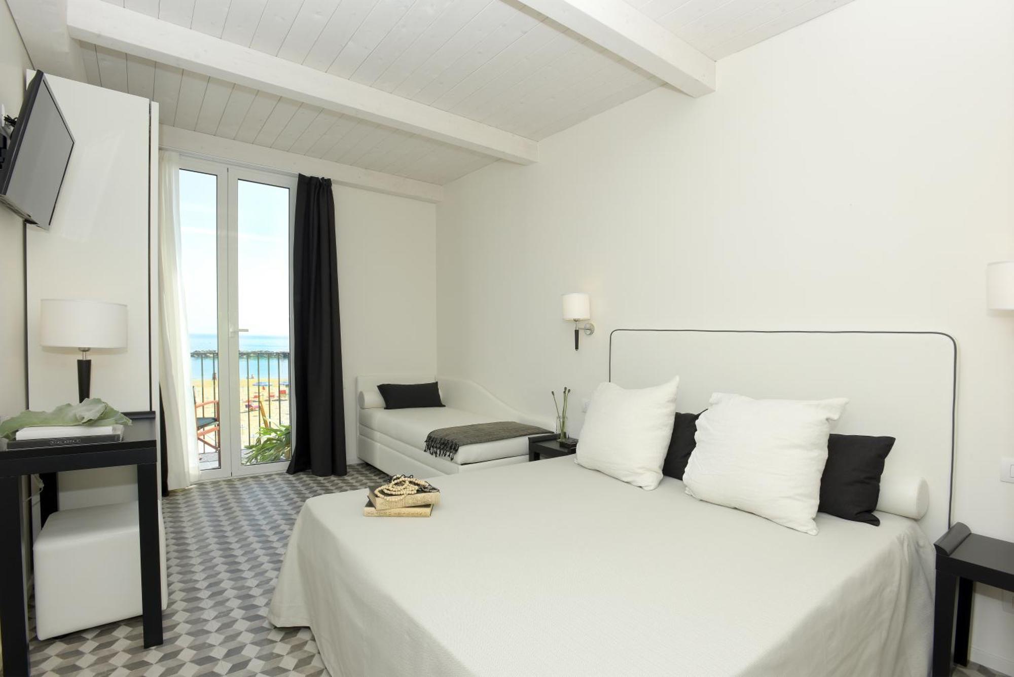 Hotel Capanni Bellaria-Igea Marina Eksteriør billede